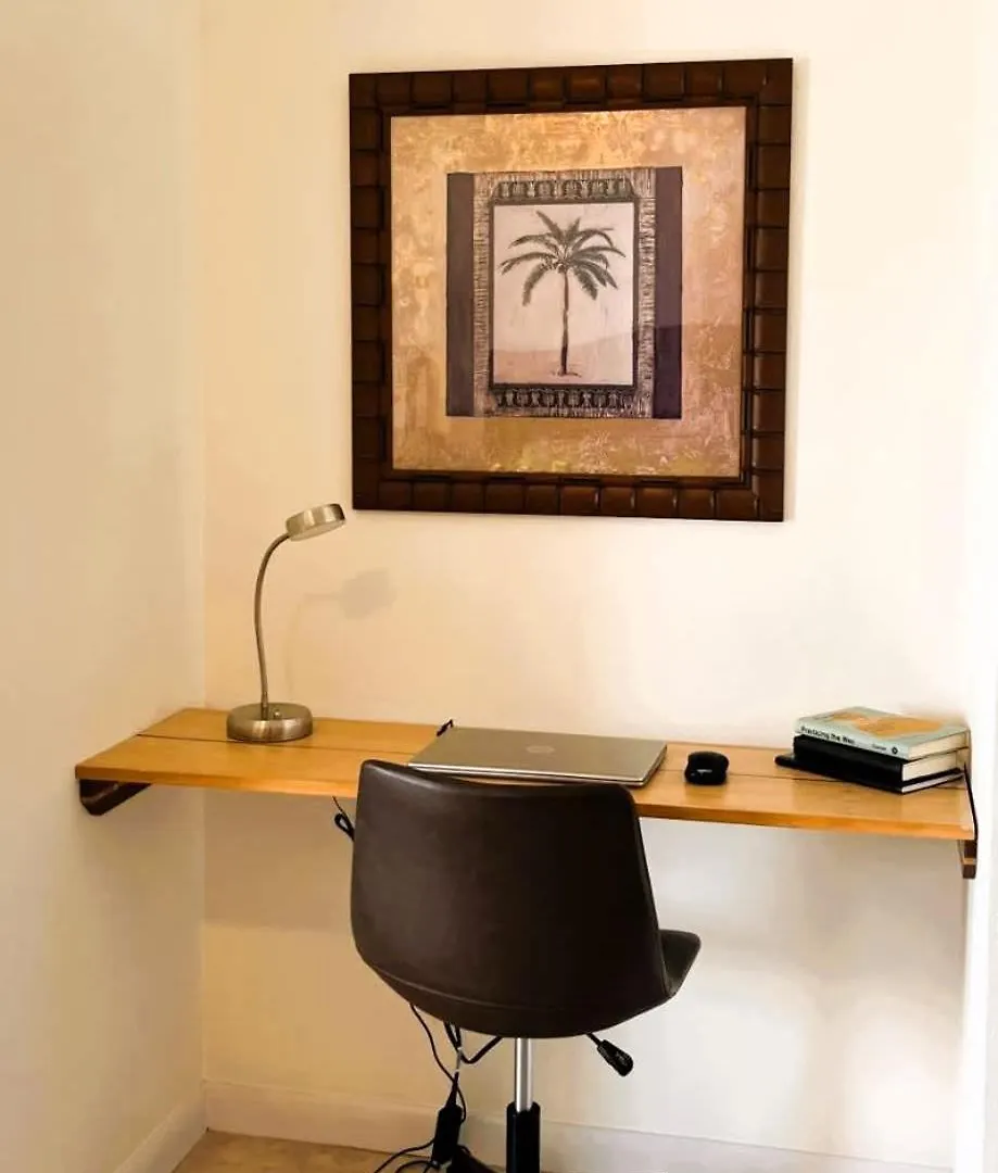 Apartament Dive Into Sunsets At The Residences George Town